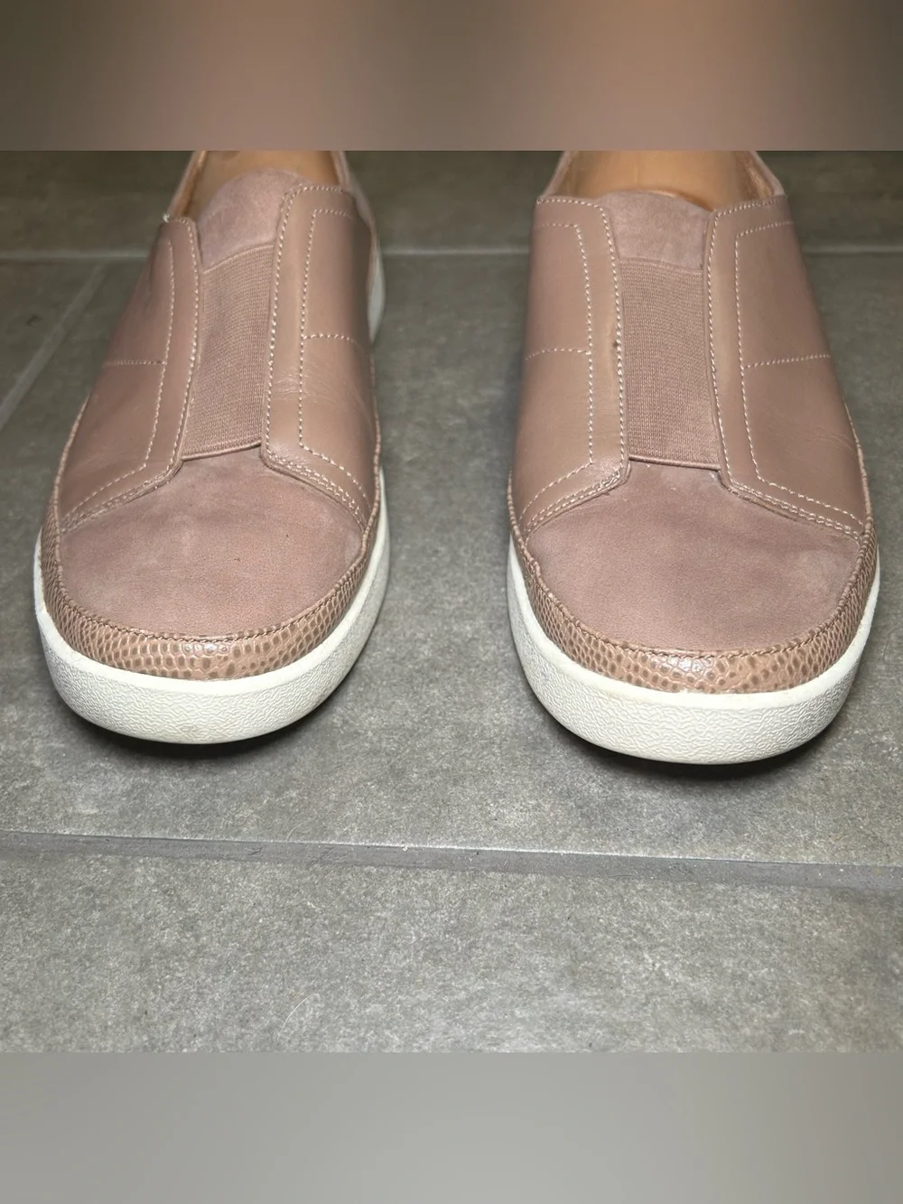 Vionic Zinah Neutral Leather Slip On Casual Comfort Sneakers Womens Shoe Size 10